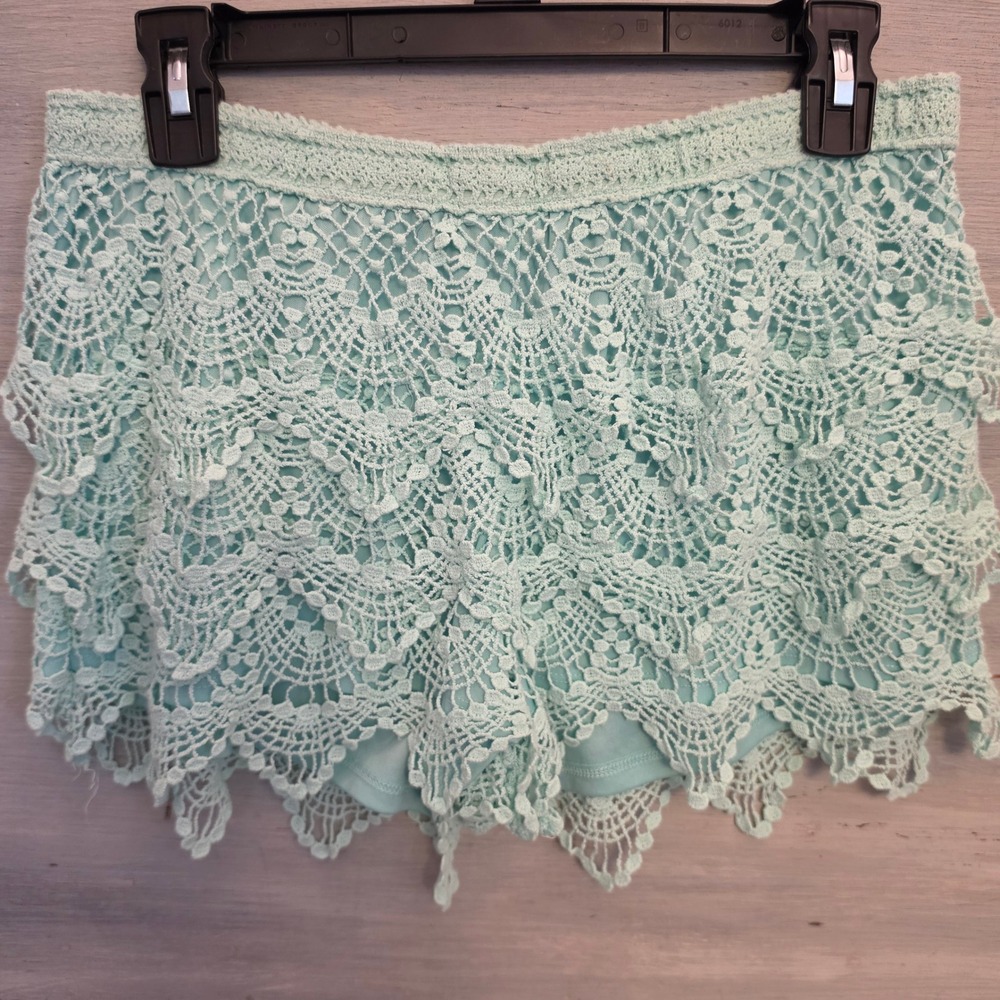 Rewind 100% Cotton Mint Green Boho Crochet Lace Lined Mini Shorts Large‎ GC